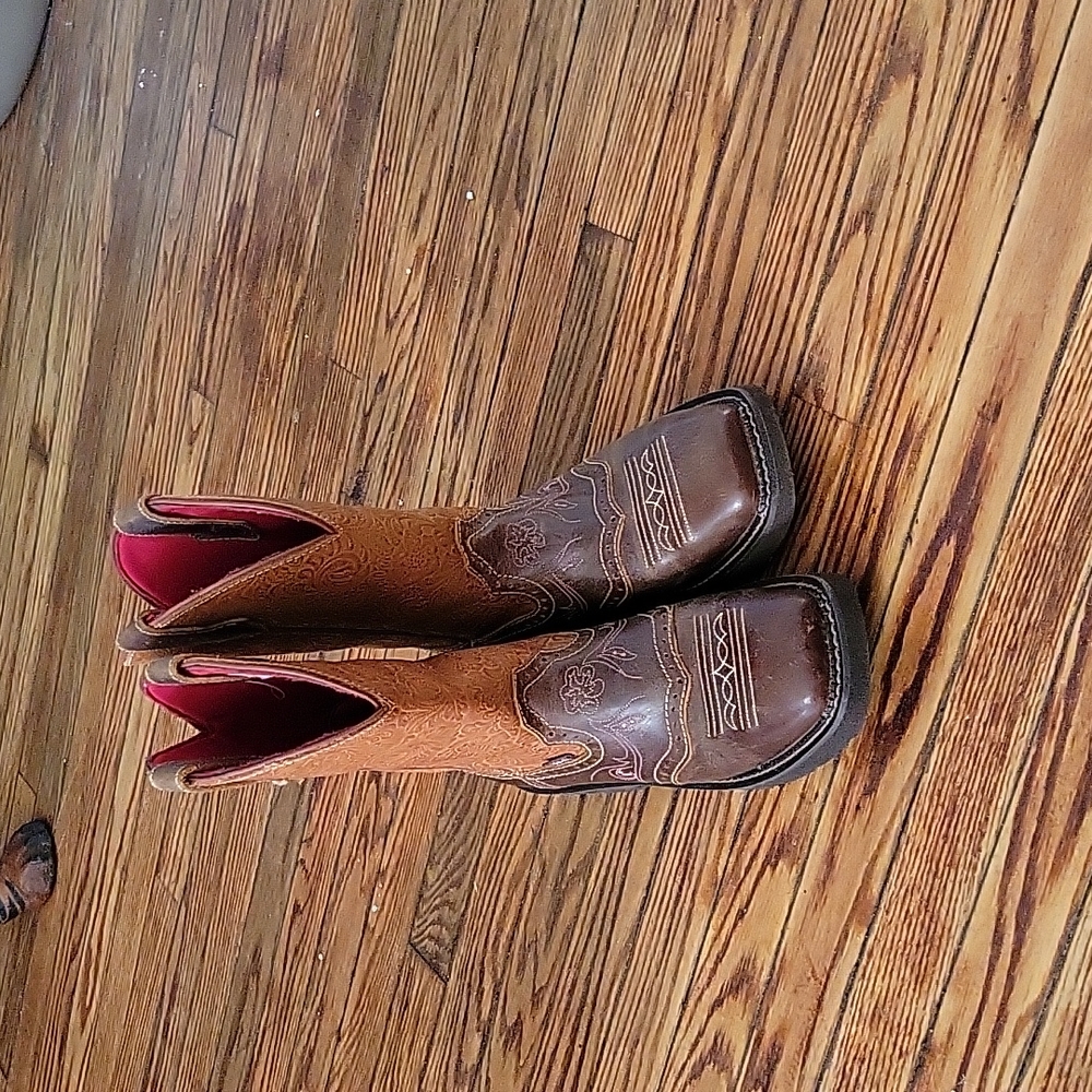 Justin  gypsy 9B   Ladies Cowboy boots